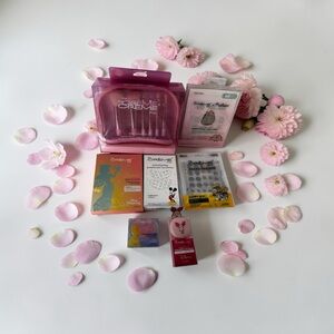 Beauty Bundle Crème Shop Disney Pusheen Brushes Masks Lip Balm